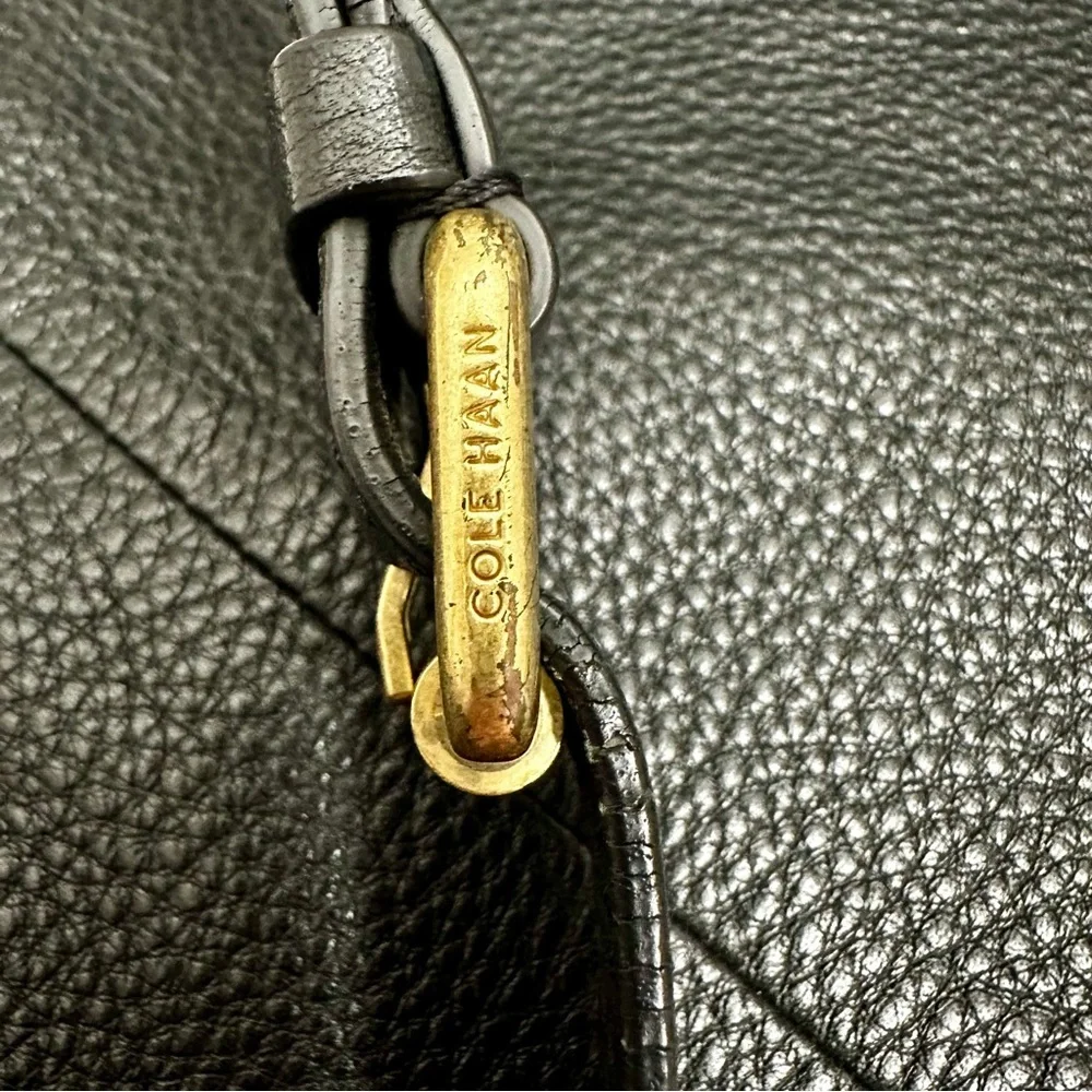 Cole Haan Large Black Pebbled Leather Hobo Bag Brass Hardware Classic Metro Vibe